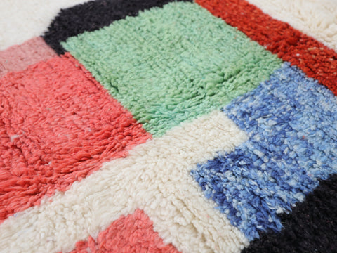 Tanirt Moroccan Rug 4'9" x 8'1" Tanirt Moroccan Rug 4'9" x 8'1"