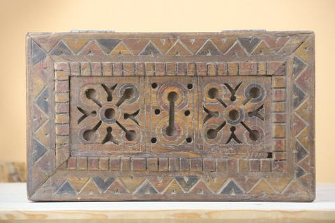 Azafin Vintage Wood Chest Azafin Vintage Wood Chest