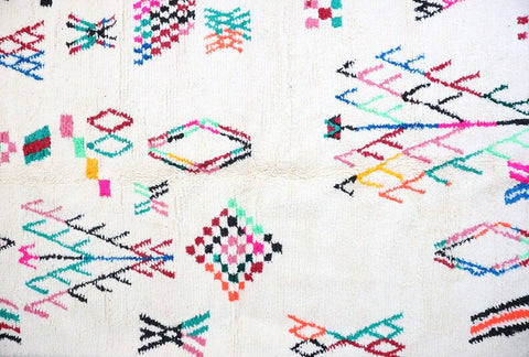 Tajeddigt Moroccan Rug 6'5" x 10'0" Tajeddigt Moroccan Rug 6'5" x 10'0"