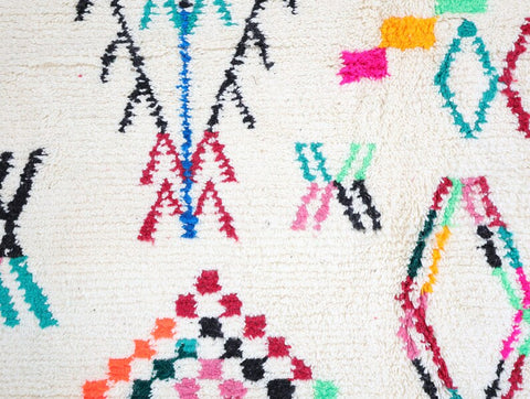 Tajeddigt Moroccan Rug 6'5" x 10'0" Tajeddigt Moroccan Rug 6'5" x 10'0"