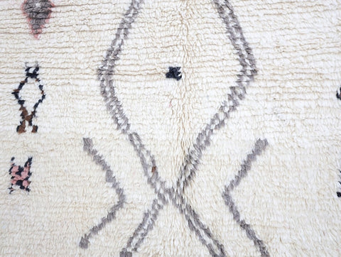 Tumsilt Moroccan Rug 4'1" x 8'2" Tumsilt Moroccan Rug 4'1" x 8'2"