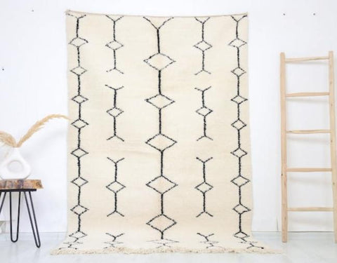Lunja Beni Ourain Rug 4'9" x 7'4" Lunja Beni Ourain Rug 4'9" x 7'4"