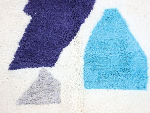 Dihya Beni Ourain Rug 5'2" x 7'7" Dihya Beni Ourain Rug 5'2" x 7'7"