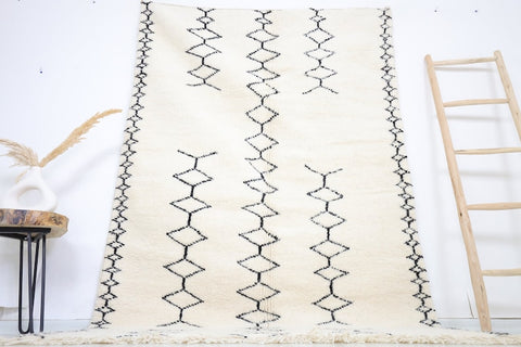 Ghnima Beni Ourain Rug 5'0" x 7'8" Ghnima Beni Ourain Rug 5'0" x 7'8"