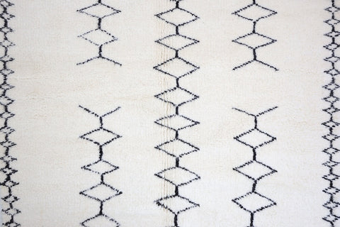 Ghnima Beni Ourain Rug 5'0" x 7'8" Ghnima Beni Ourain Rug 5'0" x 7'8"