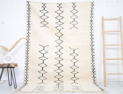 Ghnima Beni Ourain Rug 5'0" x 7'8" Ghnima Beni Ourain Rug 5'0" x 7'8"