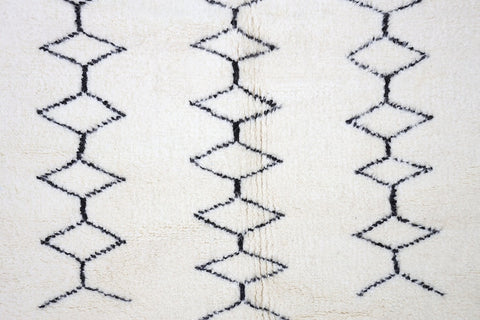 Ghnima Beni Ourain Rug 5'0" x 7'8" Ghnima Beni Ourain Rug 5'0" x 7'8"