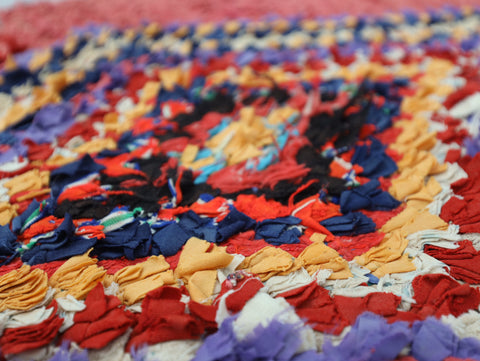 Akalin  Moroccan Rug 2'6" x 5'9"