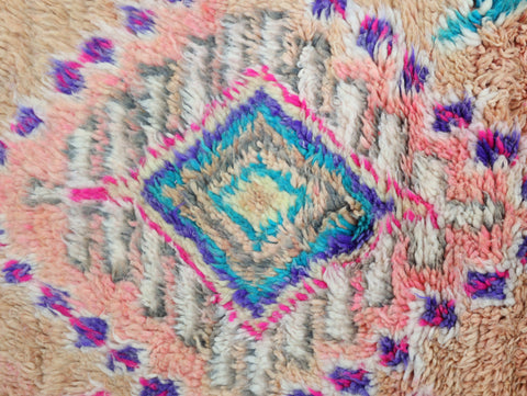 Taluft Vintage Moroccan Rug 5'7" x 9'5"
