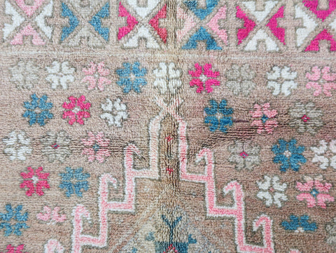 Kenza Vintage Moroccan Rug 6'1" x 9'6"