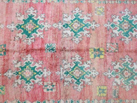 Hettu Vintage Moroccan Rug  5'9" x 9'7"