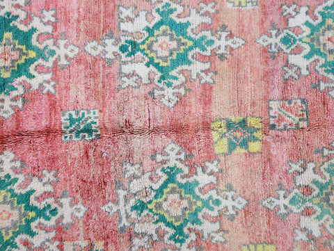 Hettu Vintage Moroccan Rug  5'9" x 9'7"