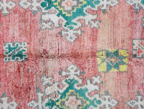 Hettu Vintage Moroccan Rug  5'9" x 9'7"