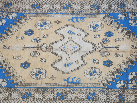 Akziz Vintage Moroccan Rug  6'6" x13'5"