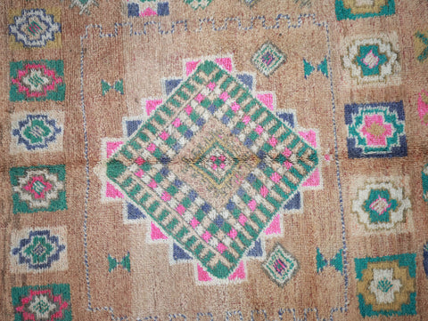 Igider Vintage Moroccan Rug  5'6" x11'5"