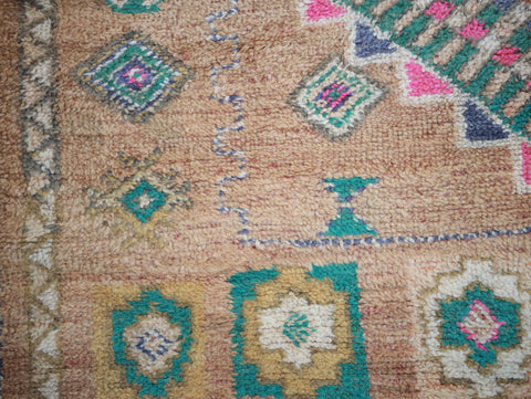Igider Vintage Moroccan Rug  5'6" x11'5"