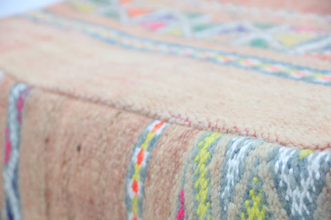 Tajdidt Moroccan pouf