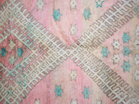 Cylia Vintage Moroccan Rug  5'7" x10'1"