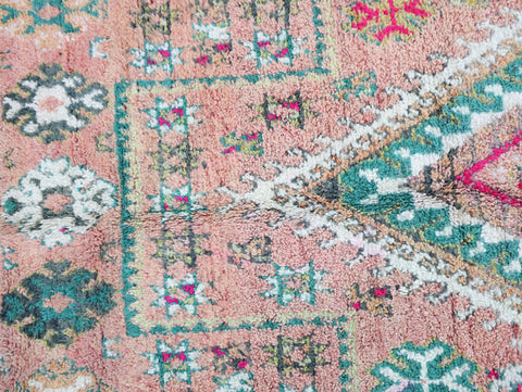 Itriwen Vintage Moroccan Rug  5'9" x 11'7"
