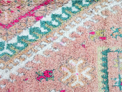 Itriwen Vintage Moroccan Rug  5'9" x 11'7"