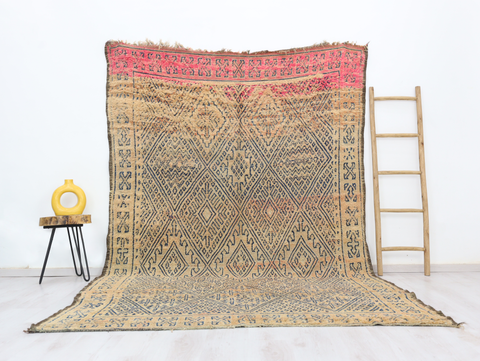 Tisslit Vintage Moroccan Rug  6'9" x 10'5"