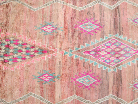 Azen Vintage Moroccan Rug  5'9" x 10'6"