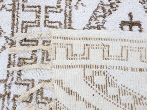 Taneyra Vintage Moroccan Rug 5'4" x 8'5"