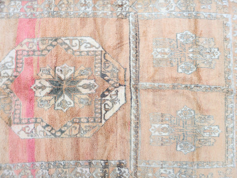 Amanar Vintage Moroccan Rug 6'7" x 9'5"