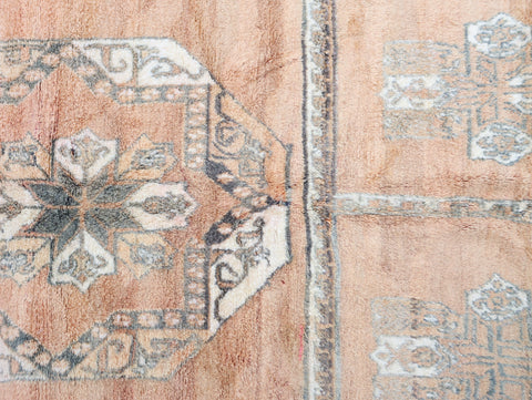 Amanar Vintage Moroccan Rug 6'7" x 9'5"