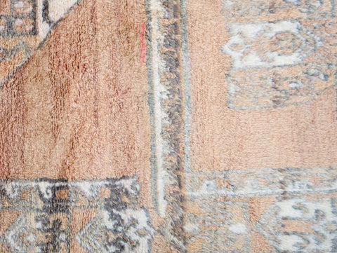 Amanar Vintage Moroccan Rug 6'7" x 9'5"