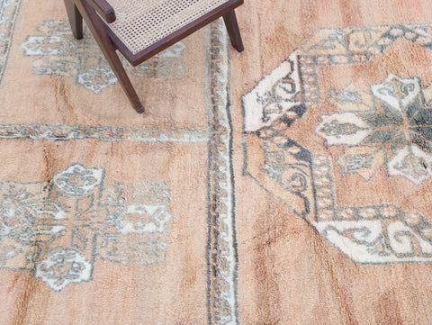 Amanar Vintage Moroccan Rug 6'7" x 9'5"