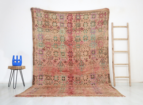 Izil Vintage Moroccan Rug  5'9" x9'6"