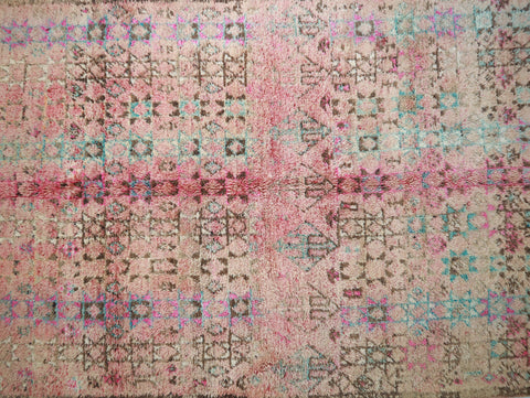 Izil Vintage Moroccan Rug  5'9" x9'6"