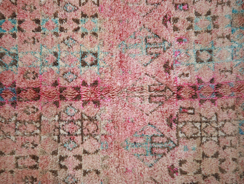 Izil Vintage Moroccan Rug  5'9" x9'6"