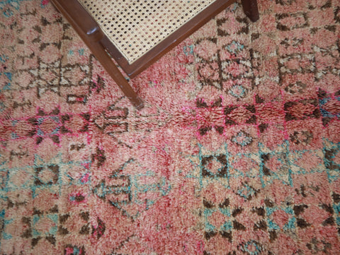 Izil Vintage Moroccan Rug  5'9" x9'6"