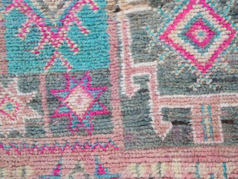 Issafen Vintage Moroccan Rug 5'9" x 10'4"