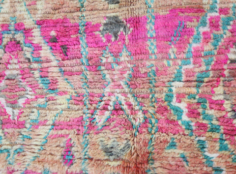 Issafen Vintage Moroccan Rug 5'9" x 10'4"