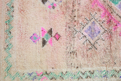Ucen Vintage Moroccan Rug  5'2" x12'2"
