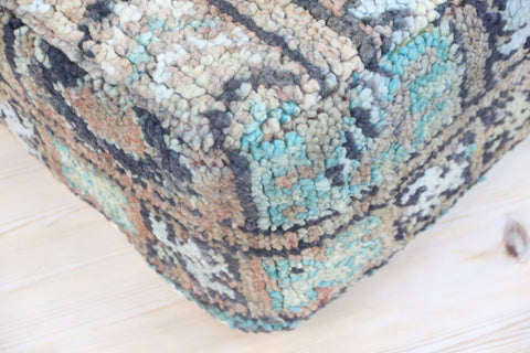 Yerfam Moroccan pouf