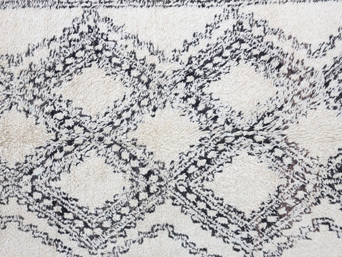 Tafukt Vintage Moroccan Rug 6'1" x 10'8"