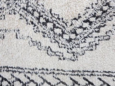 Tafukt Vintage Moroccan Rug 6'1" x 10'8"
