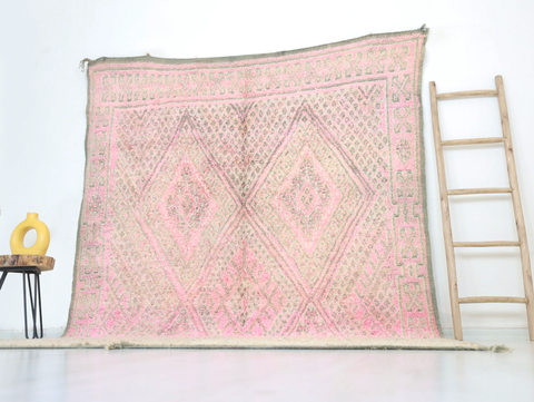 Izeman Vintage Moroccan Rug  7'1" x10'0"