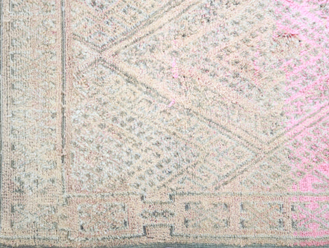 Izeman Vintage Moroccan Rug  7'1" x10'0"
