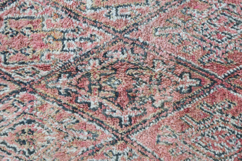 Aghilas Vintage Moroccan Rug  7'0" x9'5"