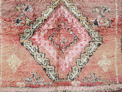 Uzzin Vintage Moroccan Rug  5'9" x 9'5"