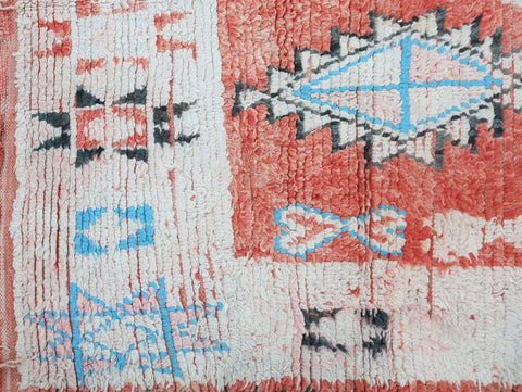 Tissefrit Vintage Moroccan Rug 5'4" x 9'3"