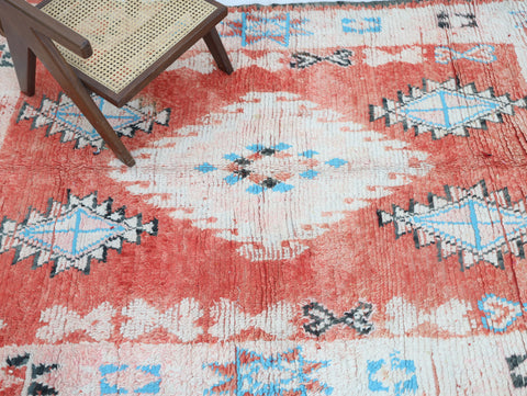 Tissefrit Vintage Moroccan Rug 5'4" x 9'3"