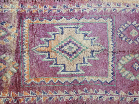 Aucheni Vintage Moroccan Rug  4'6" x9'4"