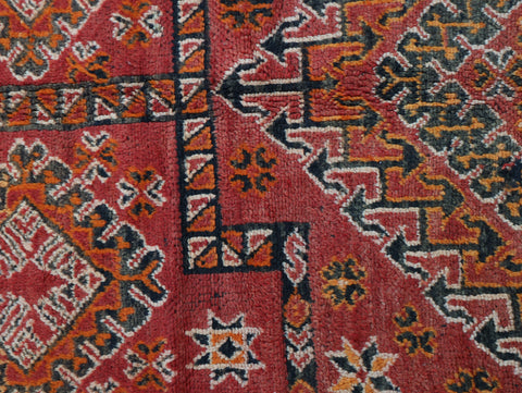 Tissefrit Vintage Moroccan Rug 6'2" x 10'4"