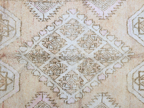 Kanissa Vintage Moroccan Rug 5'8" x10'6"